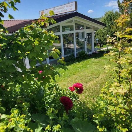 D&B Staycation Ferienpark Niedenstein エクステリア 写真