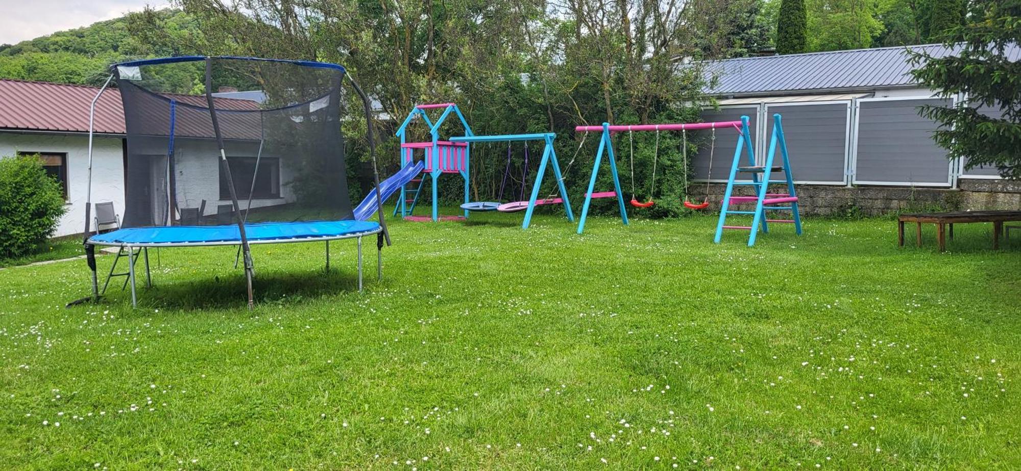 D&B Staycation Ferienpark Niedenstein エクステリア 写真